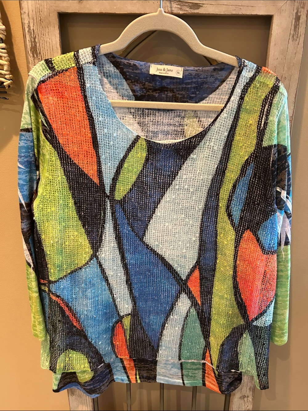 Jess & Jane 3/4 sleeve Abstract Multicolor Top